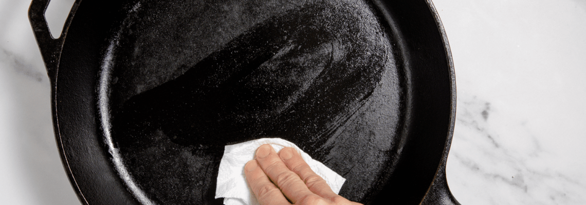 Πώς να Προετοιμάσετε Σωστά το Μαντεμένιο Τηγάνι σας: Ένας Οδηγός Βήμα-Βήμα